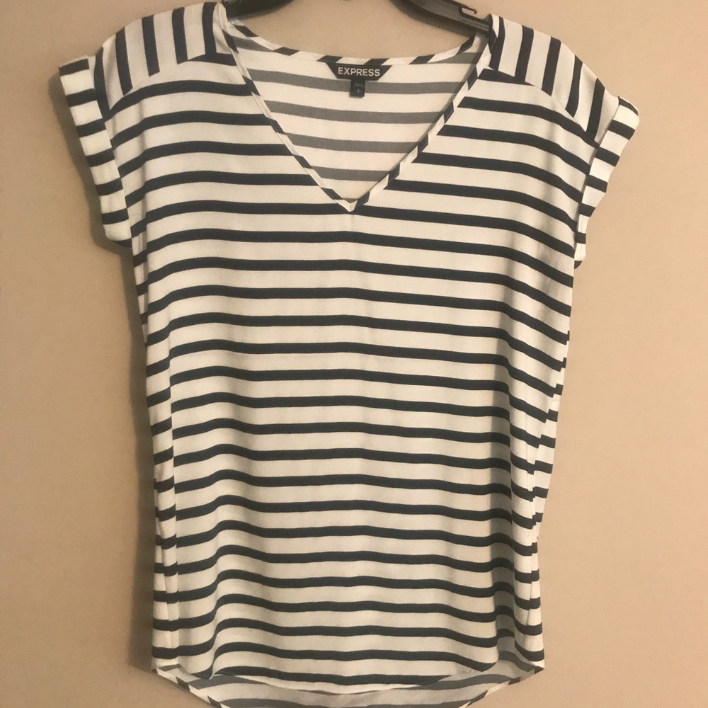 Express top size Small
